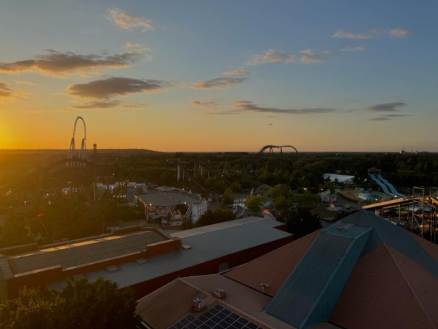 Some amazing views from the top of Colossus on a recent lift hill walk 🤩🌅 #thorpepark #themepark #rollercoaster #sunset #ride #intamin #summer